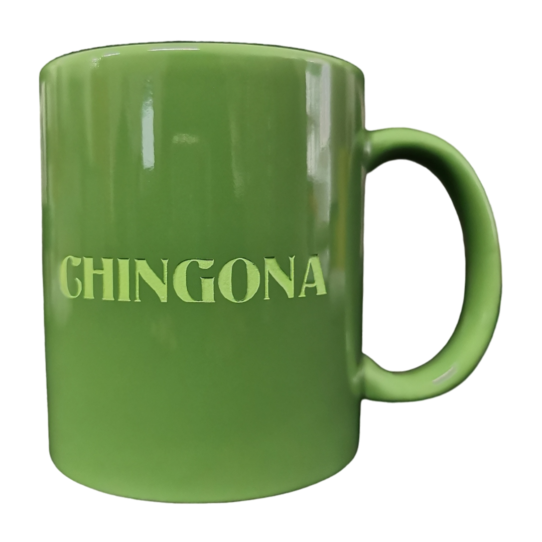 "Sensible, Chingona" Taza Verde Letras Verdes