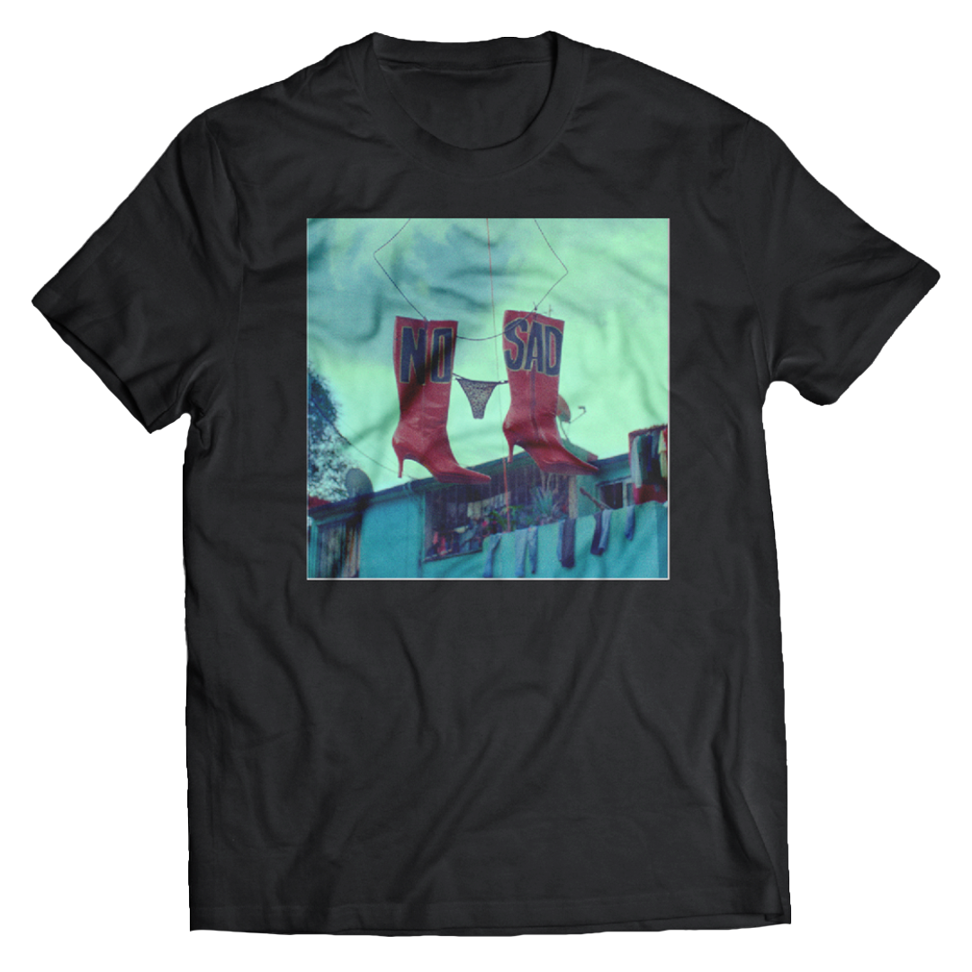 "BOTAS NO + SAD " T-Shirt